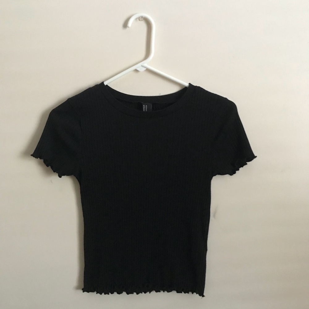 Plain black forever21 shirt